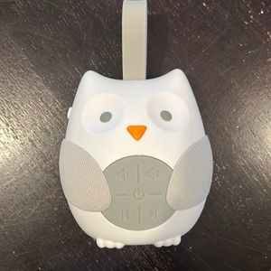 Portable baby soother